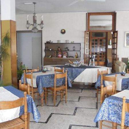 Hotel Cauccio 罗维戈 外观 照片